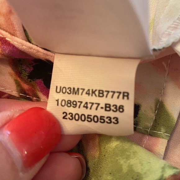 Romantic BohoChic Brushstroke Floral Print Blouse - Anne Klein- Size L‎ - Picture 12 of 12